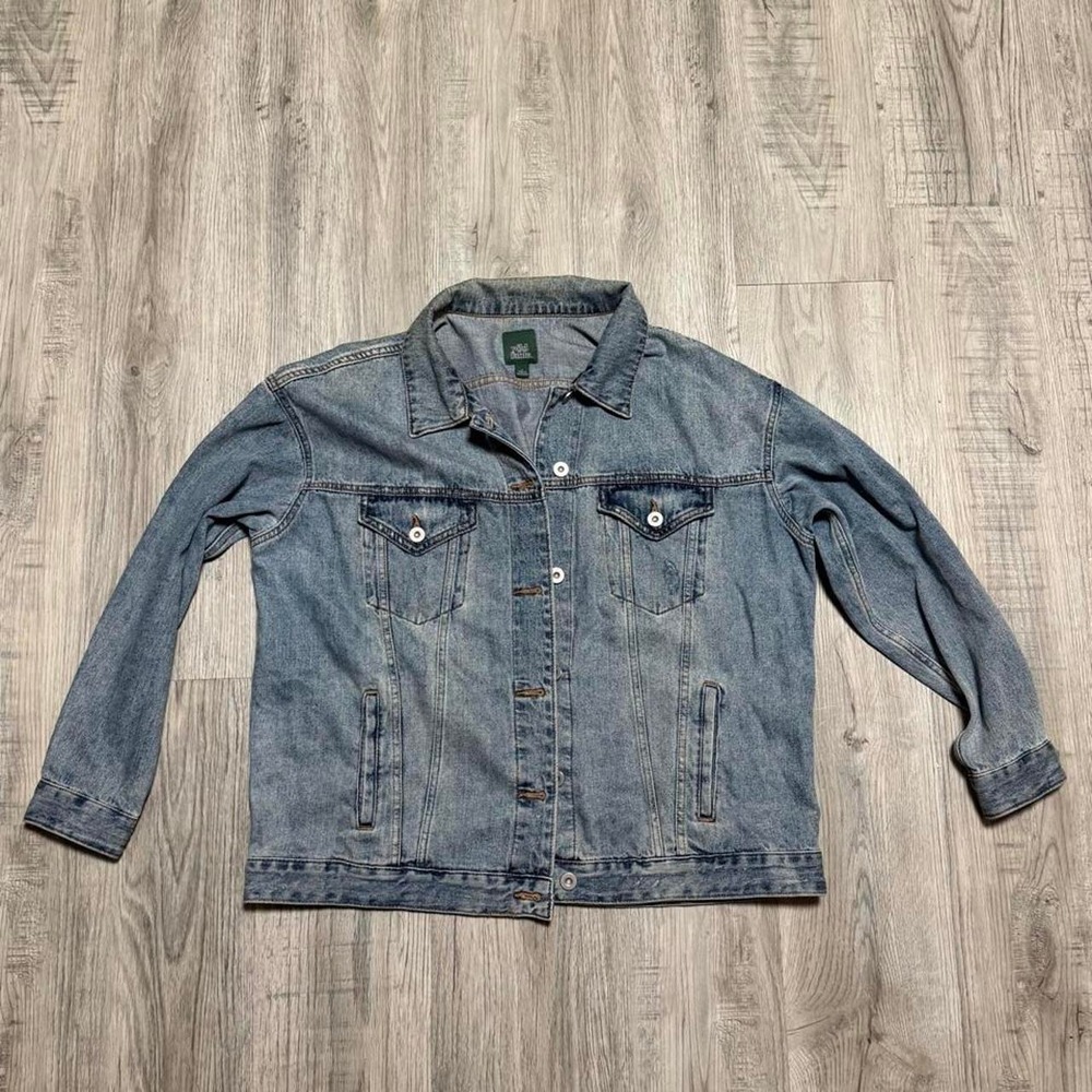 Wild Fable Womens Blue Denim Jacket Light Wash Trucker Jean Jacket Large